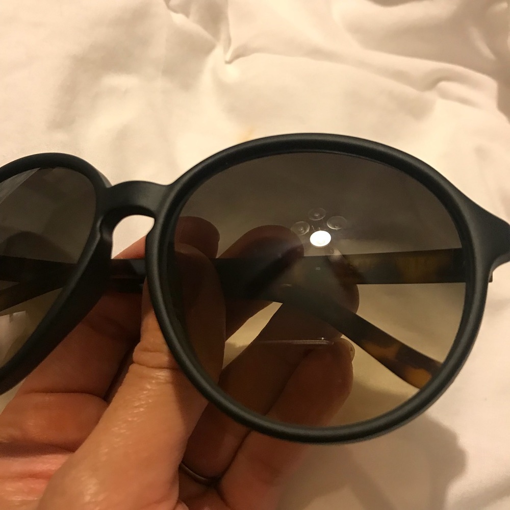 Electric Riot Sunglasses - Picture 6 of 7